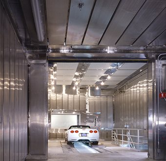 flat anechoic chamber with metal absorbers