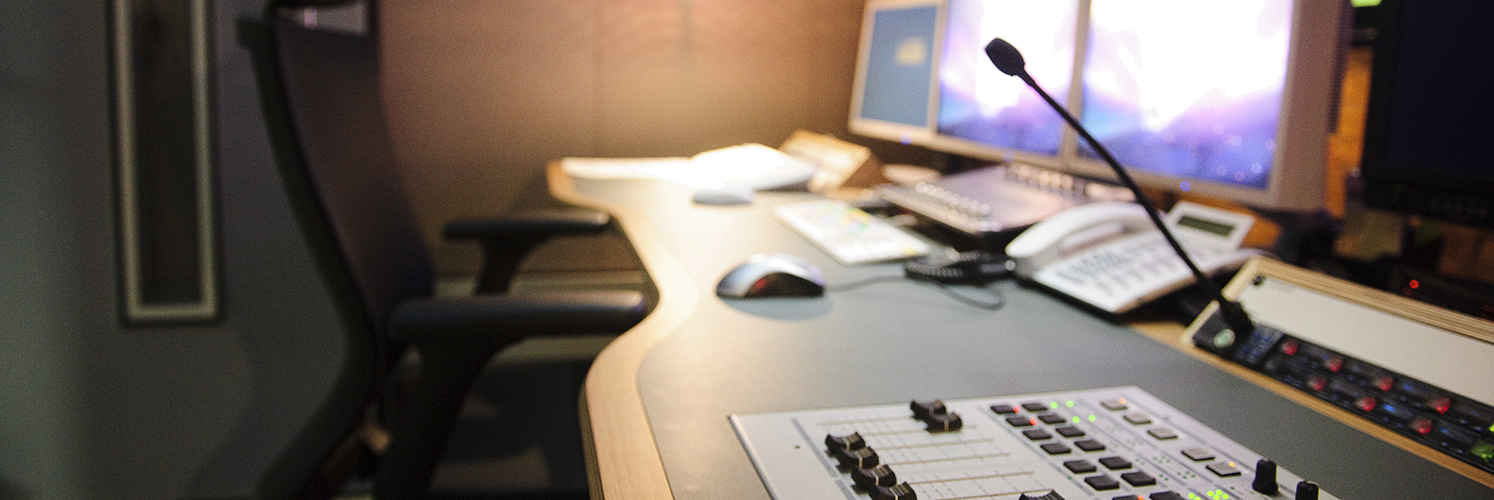 Sound studio with control panel - completely vibration-isolated from other building parts